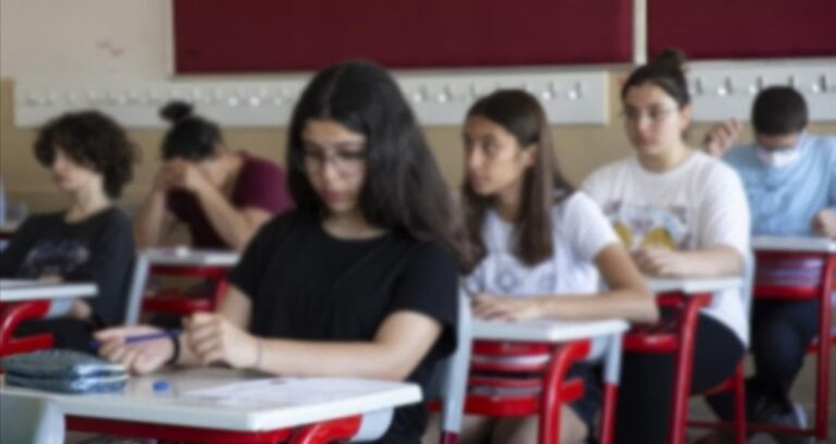 lisede-skandal-kurallar-tepki-cekti-valilik-sorusturma-baslatti-sss1HJuM.jpg