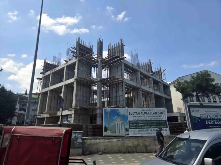 orhangazide is kazasi 2 muteahhit tutuklandi ts1YxEaK