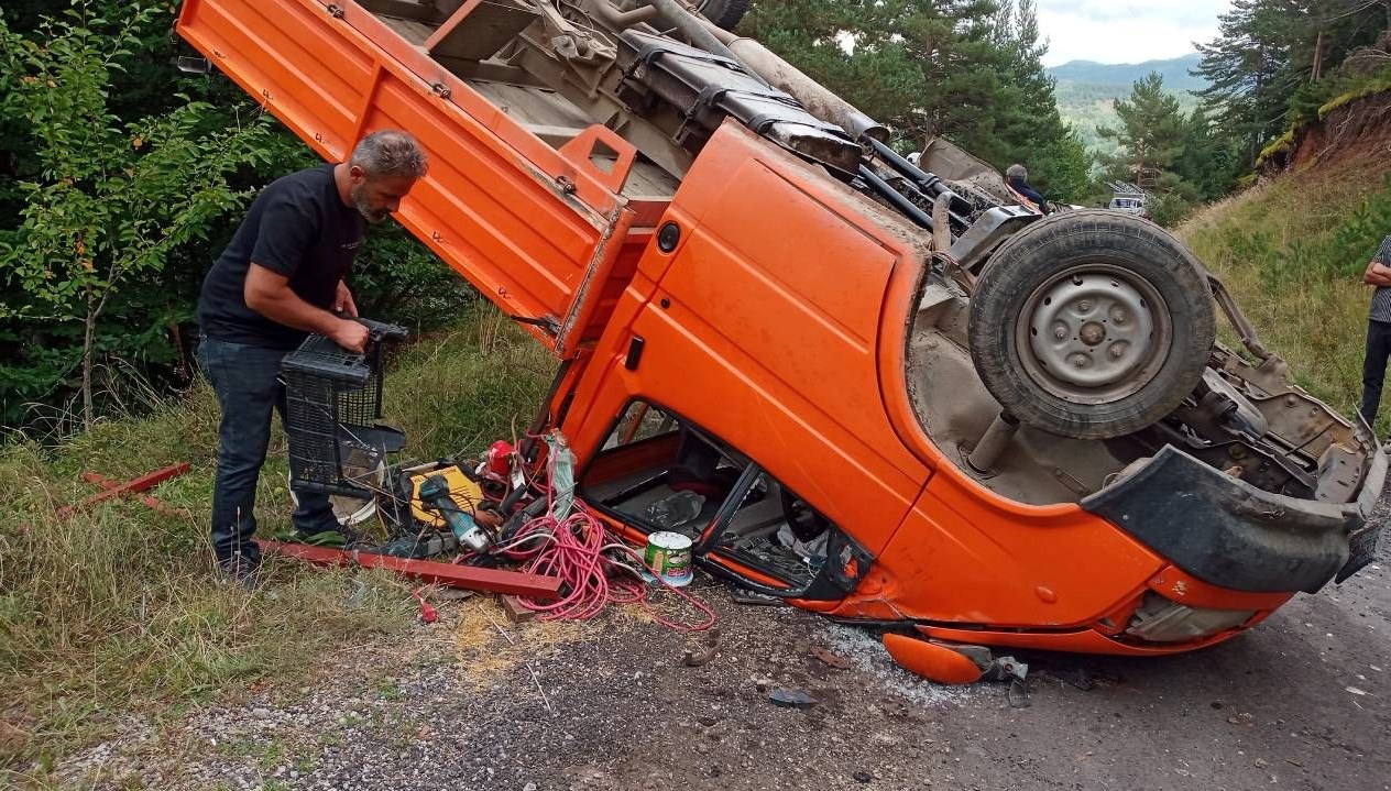 ardahanda trafik kazasi 3 yarali g83Zx7n3