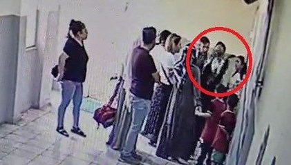 diyarbakirda ogretmene tokat veli gozaltina alindi 584OqMwW