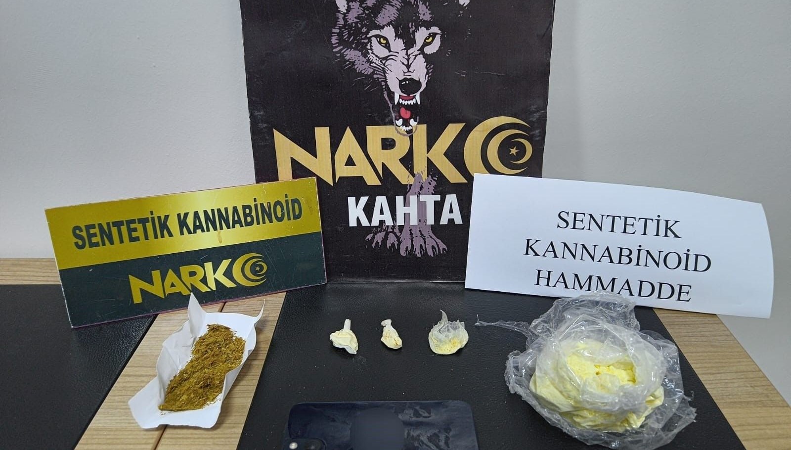 adiyamanda uyusturucu operasyonlarinda 12 sahis tutuklandi 422CZGuk