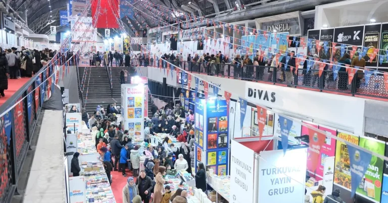 bursa inegol kitap gunlerine 9 kez kapi aciyor hafta sonu inegolde yazar gecidi olacak If66OLvX.webp