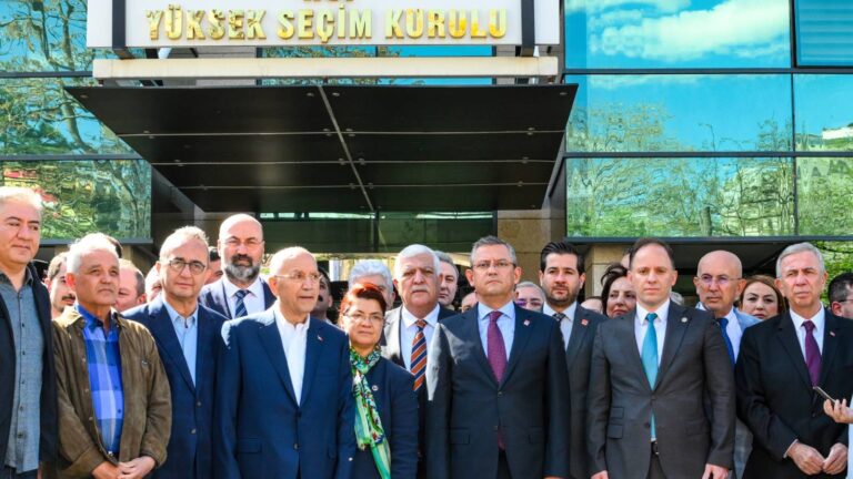 ysk toplaniyor chp istanbul olagan il kongresinin de durdurulmasi istendi zD3evUcr.jpg