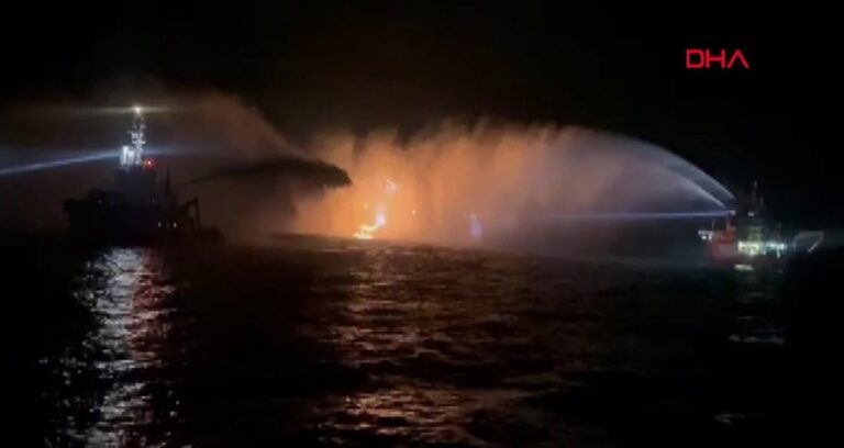son-dakika-karadenizde-iki-gemide-patlama-I6xYKW7D.jpg
