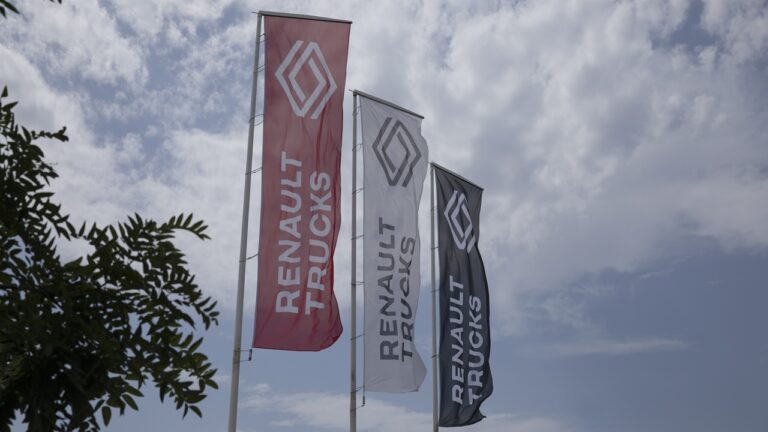 renault-trucks-flexis-elektrikli-hafif-ticari-araclarin-satis-ve-ticari-faaliyetlerini-ustlenecek-McyYlSKG.jpg